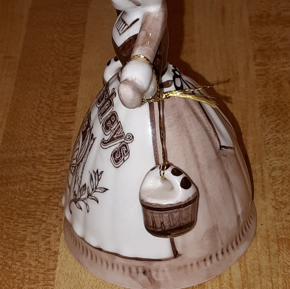 1982 HERSHEY Co. HAND-MADE HAND-PAINTE CERAMIC HERSHEY PARK MILKMAID DINNER BELL - Picture 3 of 6
